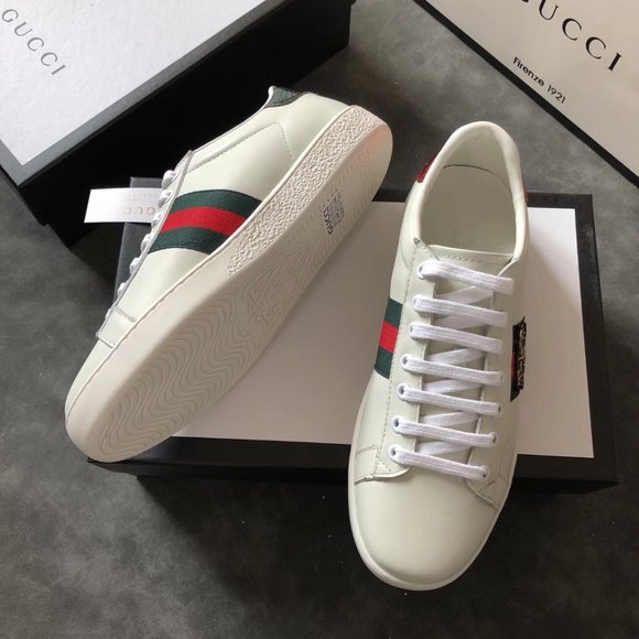 NEWGucci leather casual shoes for women